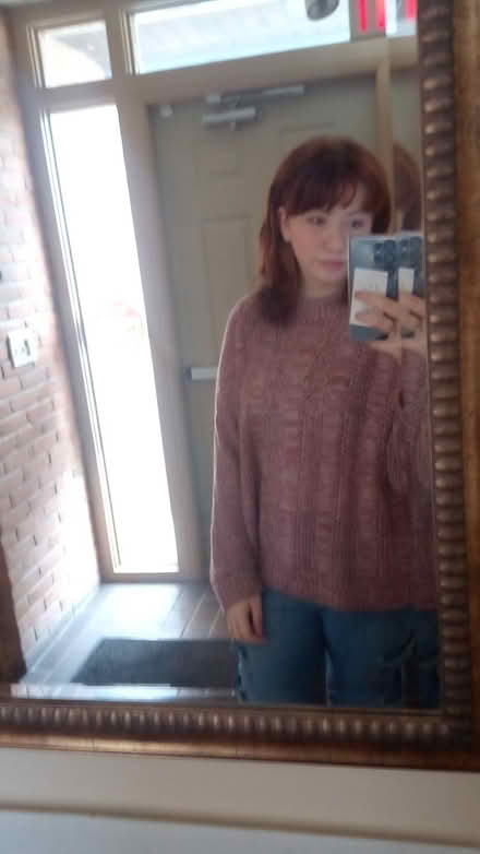 Photo of chlothes size M (5577 Garrett drive Milford oh) #1