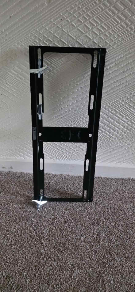 Photo of free Tv wall bracket universal (GL20) #2