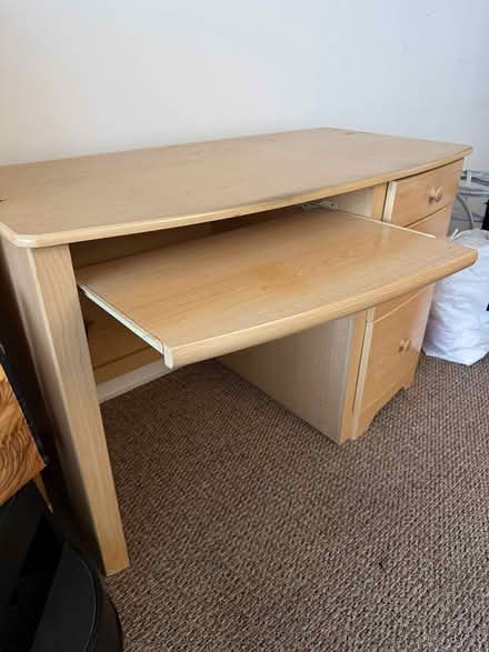 Photo of free Blond wood desk (Flushing, Queens) #2