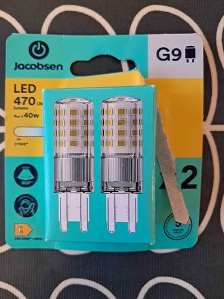 Photo of free G9 lightbulbs x 2 (Kennington OX1) #1