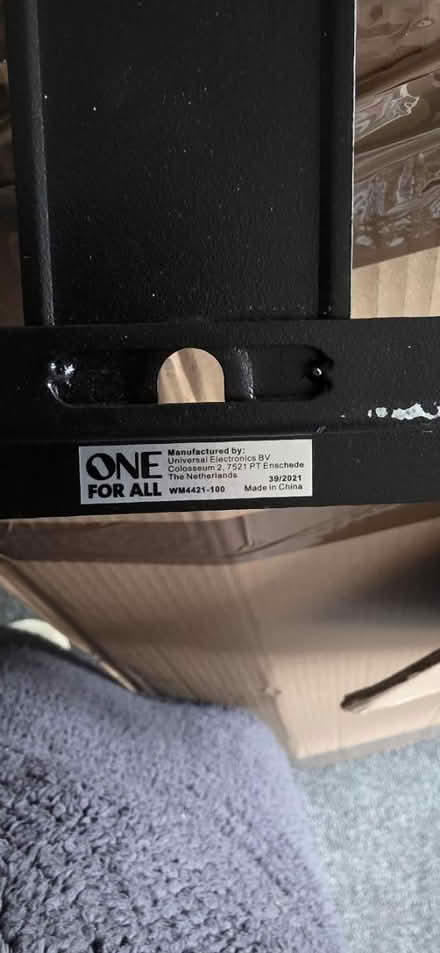 Photo of free Tv wall bracket universal (GL20) #1