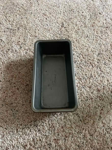 Photo of free Loaf tin (BR3) #1