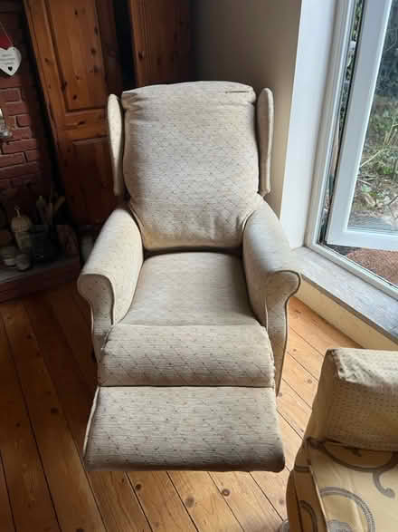 Photo of free Electric recliner chair (Mansfield Nottingham) #1