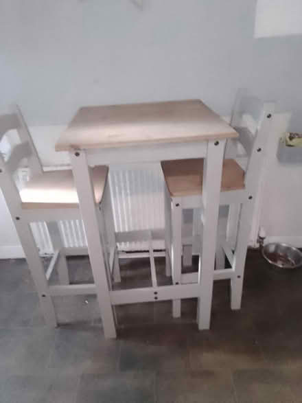 Photo of free High bar table, and 2 stools (Appleby-in-Westmorland CA16) #4