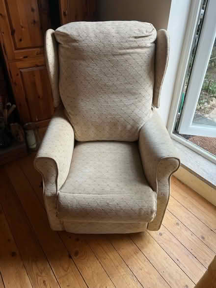 Photo of free Electric recliner chair (Mansfield Nottingham) #2