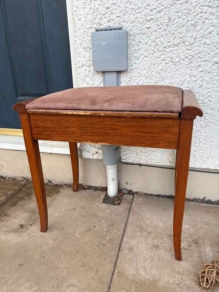 Photo of free Piano stool in need of TLC! (Oxenholme LA9) #1