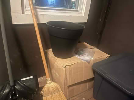 Photo of free Extra large pot (Winter Hill) #1