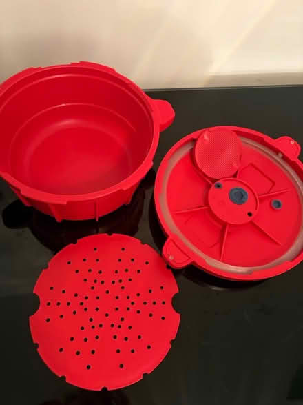 Photo of free Microwave pressure cooker (Belle Vale L25) #2