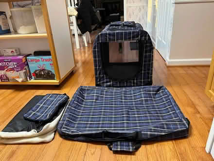 Photo of free soft-sided crate for medium dog (Derwood, MD) #2