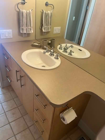 Photo of free 3 sinks (Old ottawa south) #2