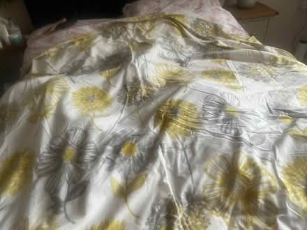 Photo of free kingsize duvet cover & pillow cases (near leigh sinton road) #1
