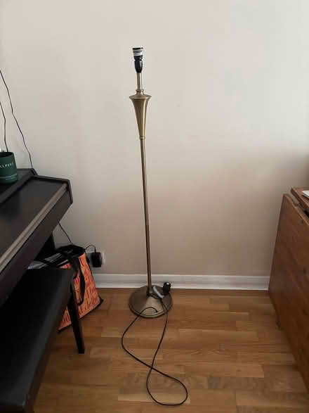 Photo of free Lamp (Ealing Broadway) #1