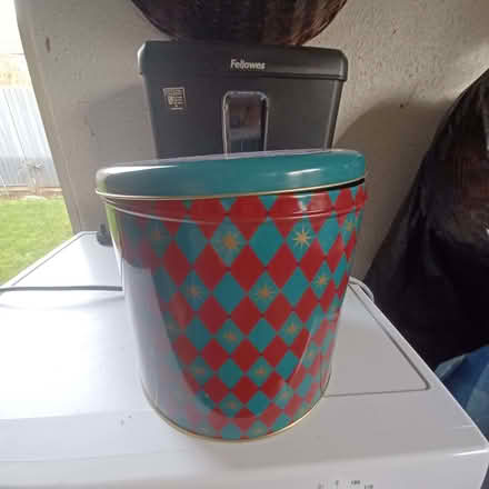 Photo of free Cake tin (Datchet SL3) #1