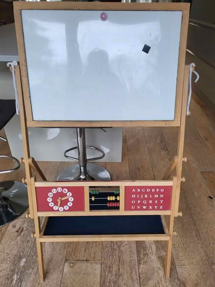 Photo of free Black/magnetic whiteboard easel (BR7) #2
