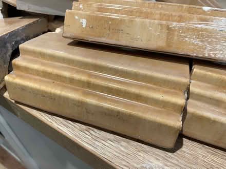 Photo of free 1930s/1940s ? Tile pieces (Mostyn CH8) #2