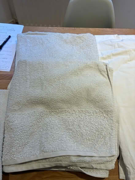 Photo of free Double sheets & bath towels (Homerton E5) #2