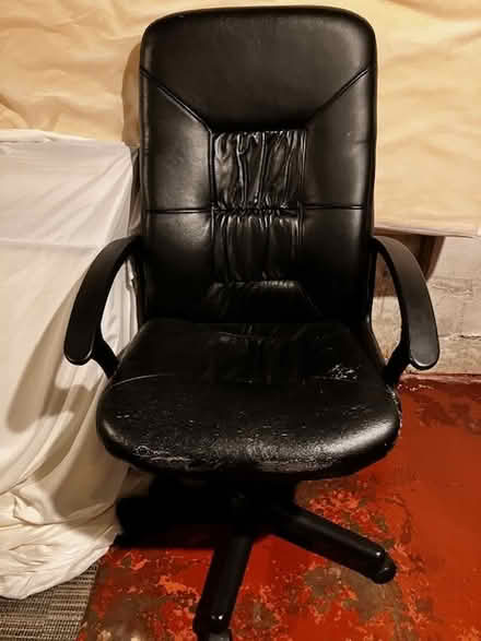 Photo of free Office chair (Beaches) #1