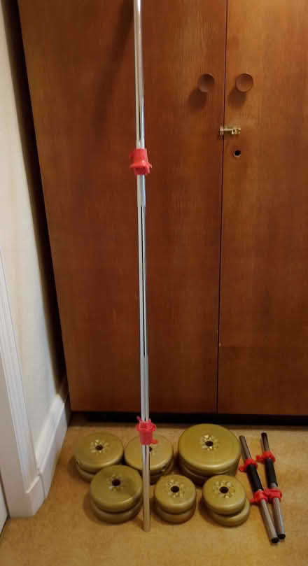 Photo of free York vinyl weights, 12 weights + 3 bars (Freehold LA1) #2