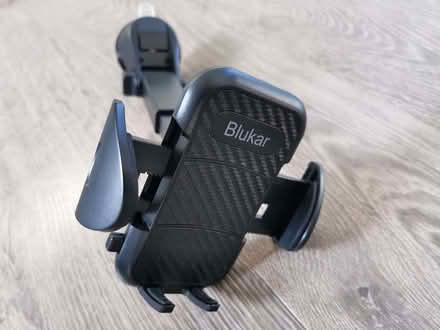 Photo of free Blukar Car Phone Holder with suction cup (Lloyd Park CR0) #1