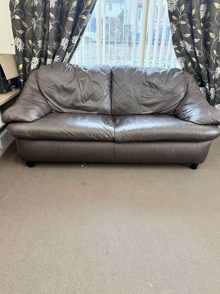 Photo of free Two seater leather chair (Penicuik EH26) #1