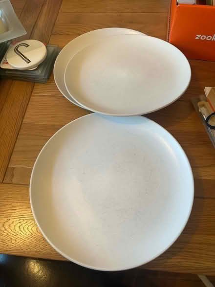 Photo of free 4 Dinner Plates (cream coloured) (South Norwood SE20) #4
