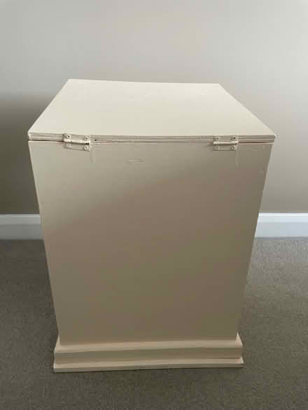 Photo of free A&L Initial Wooden Wedding Post Box (Studley) #4