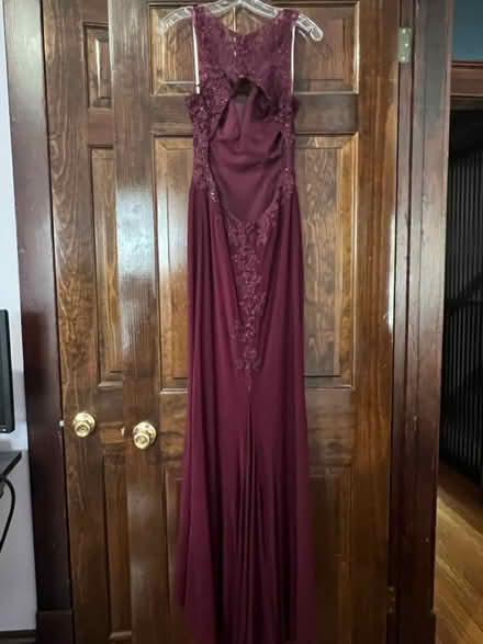 Photo of free Floor length dress, Size 6 (Wood Ridge) #3
