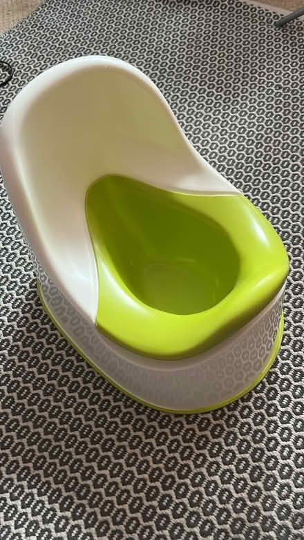 Photo of free Potty (Sw19 6by) #1