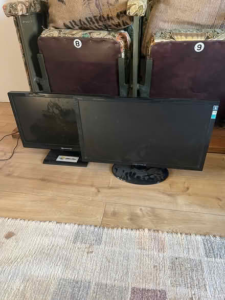Photo of free 2x Not working computer monitors (Bromsgrove B61) #1