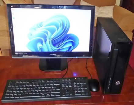 Photo of free HP desktop computer, Windows 11 (West Bridgford NG2) #1