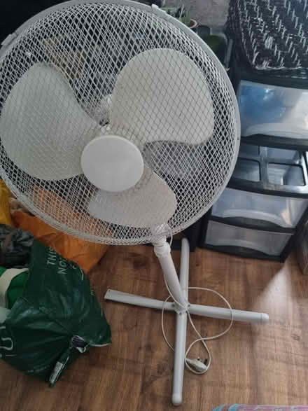 Photo of free Fan (Mitcham CR4) #1