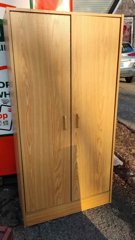 Photo of free Assorted furniture (Hawthorne) #1