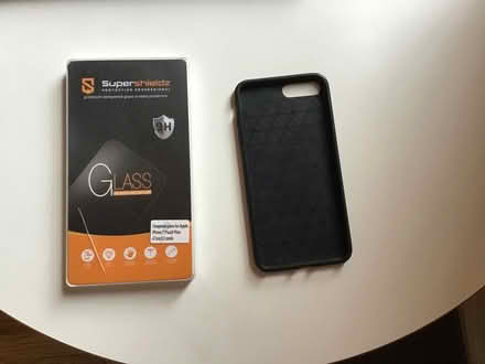 Photo of free iPhone 7 screen protectors & case (Kalorama/Dupont) #1