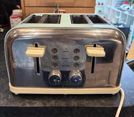 Photo of free 4 slice toaster (SK15 Stalybridge) #1