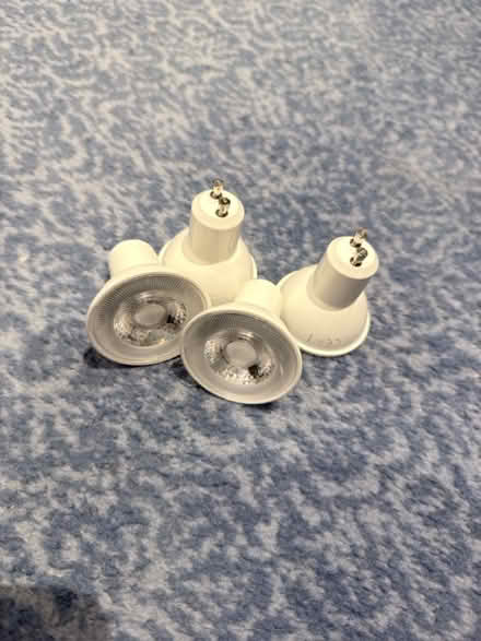Photo of free 4 x e-luminate GU10 6500k bulbs (Horsforth LS18) #1