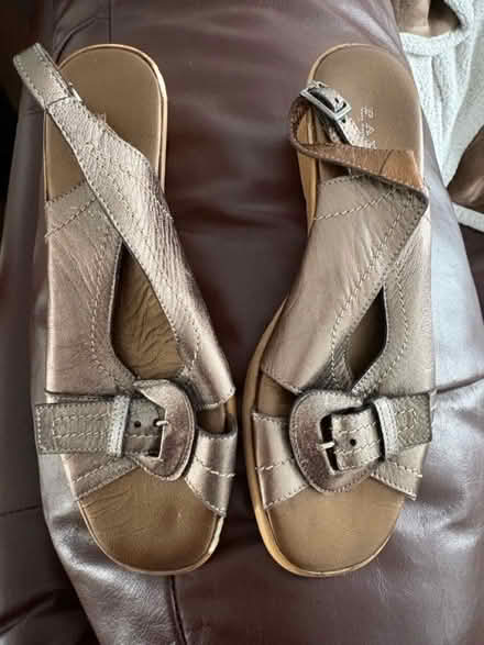 Photo of free Ladies leather sandals size 5 (Belle Vale L25) #1