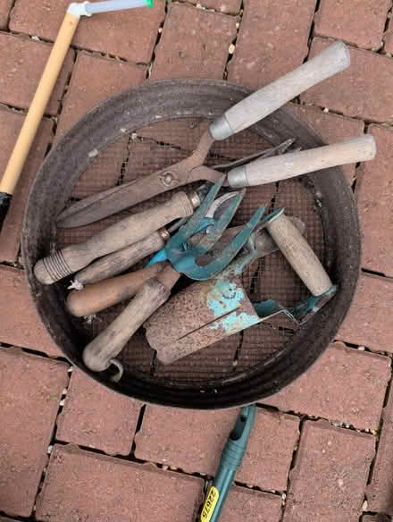 Photo of free Gardening Tools (Medbourne MK5) #2