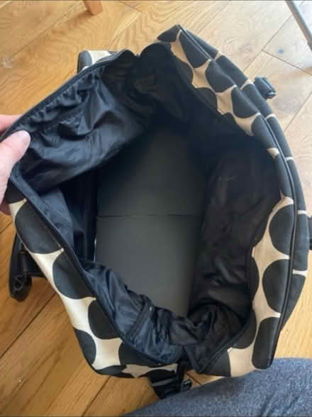 Photo of free Weekend Bag & Vanity Case (Cheshunt En8) #2