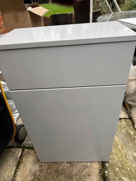 Photo of free 500 W.C Unit Gloss Grey Mist MOE442N (Whitegrove RG42) #3