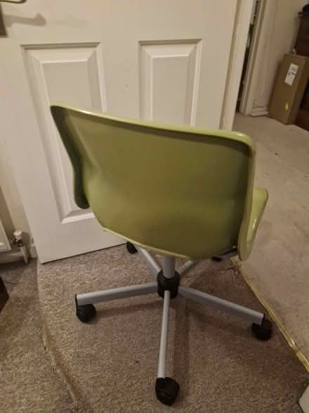 Photo of free Green office chair (Horningsea CB25) #2