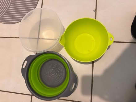 Photo of free Collapsible Mixing Bowl & Colander (Hemel Hempstead HP2) #2