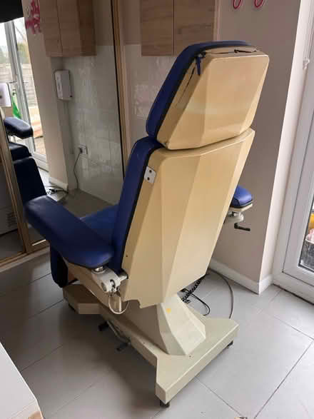 Photo of free Electric beauty, tattoo chair (Penn WV4) #2