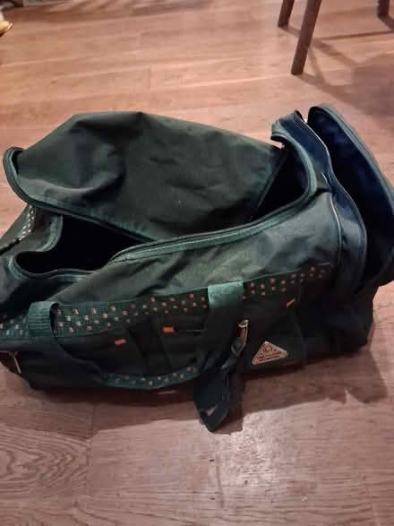 Photo of free Holdalls (Bethel LL55) #2