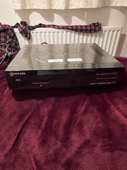 Photo of free Starsat 2000 Hyper satellite box (Redhill Surrey RH1) #1