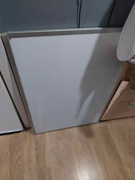 Photo of free White board (Woodside TF7) #1