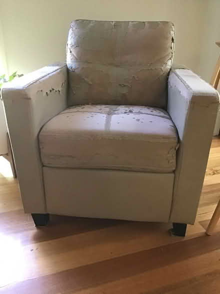 Photo of free 2 matching Tub Chairs (Ringwood North.) #2