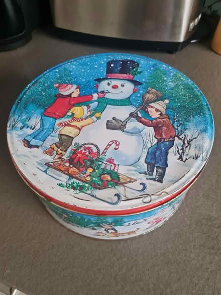 Photo of free Old cake/biscuit tin (Putney SW15) #1