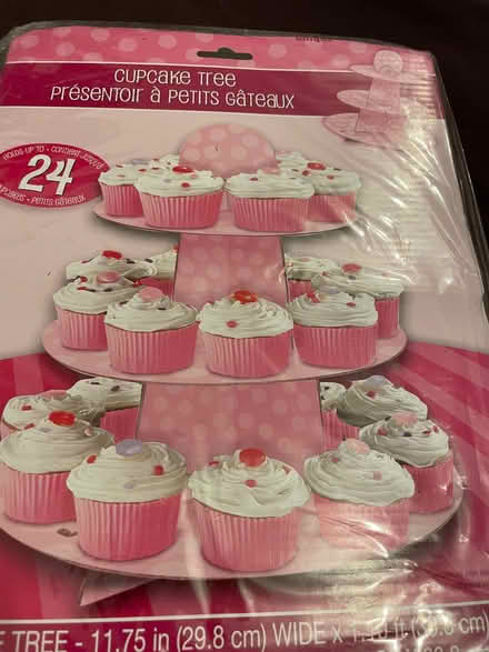 Photo of free Cupcake holder (Wandsworth SW18) #1