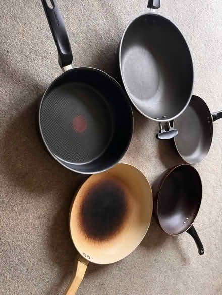 Photo of free Mixed non-stick frying pans (Hemel Hempstead HP2) #2