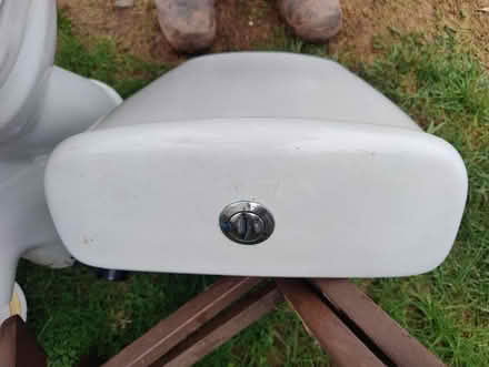 Photo of free Toilet with compact cistern (Raglan NP25) #2